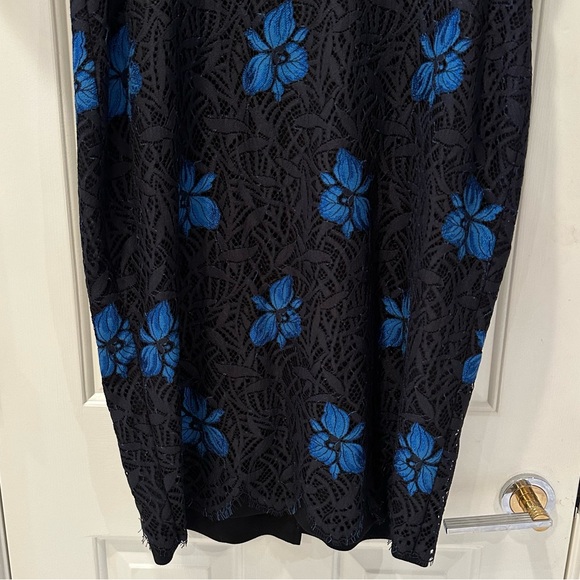 Lela Rose Flutter- Sleeve Floral Lace Sheath Black & Blue Floral Dress - Picture 5 of 9